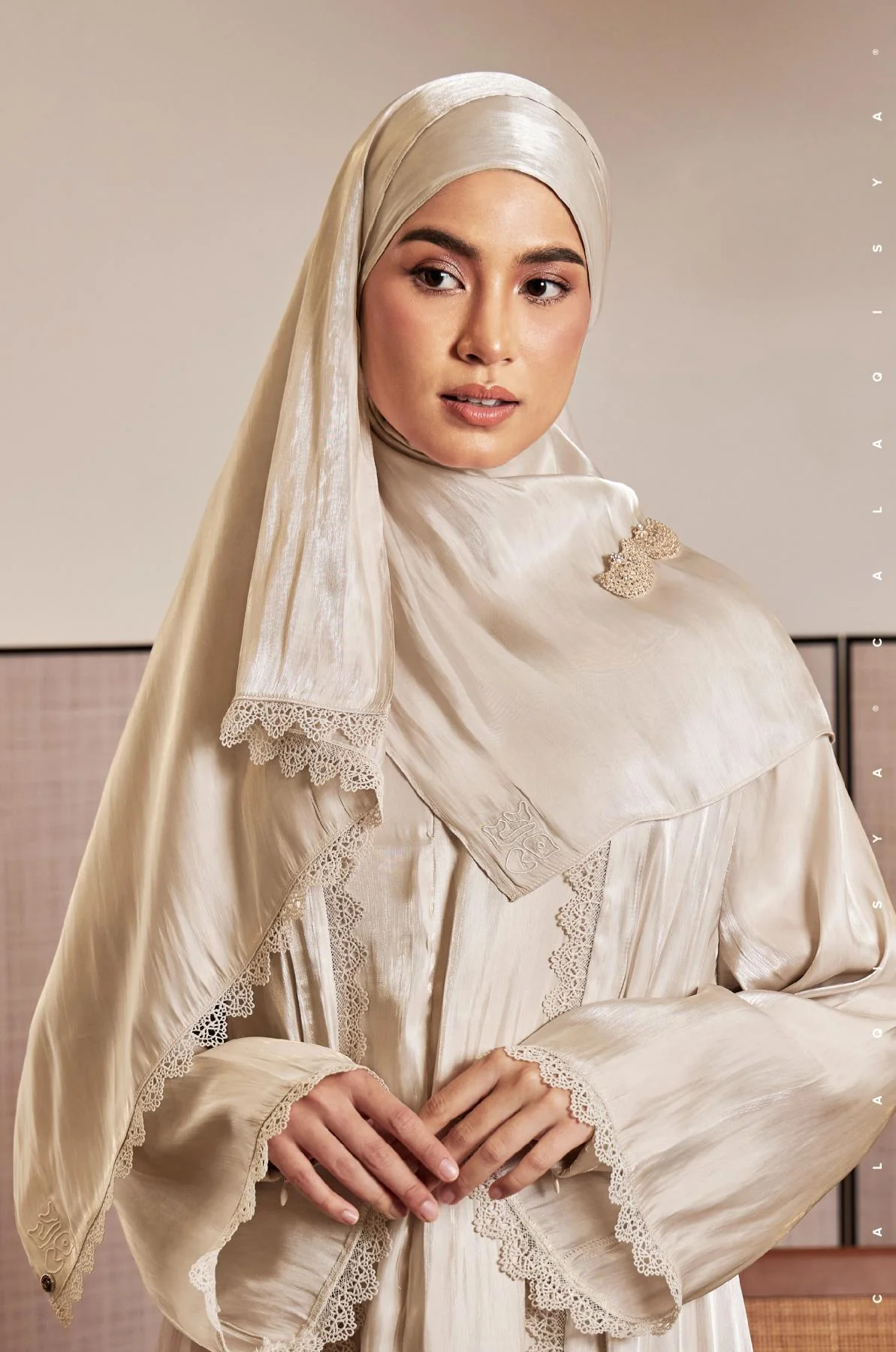 MALIKHA SHAWL IN SUGAR SWIZZLE