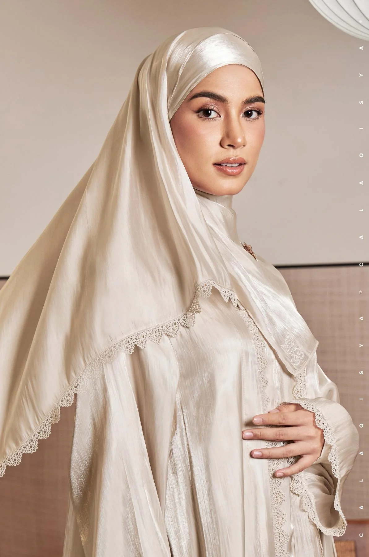 MALIKHA SHAWL IN SUGAR SWIZZLE - Image 2
