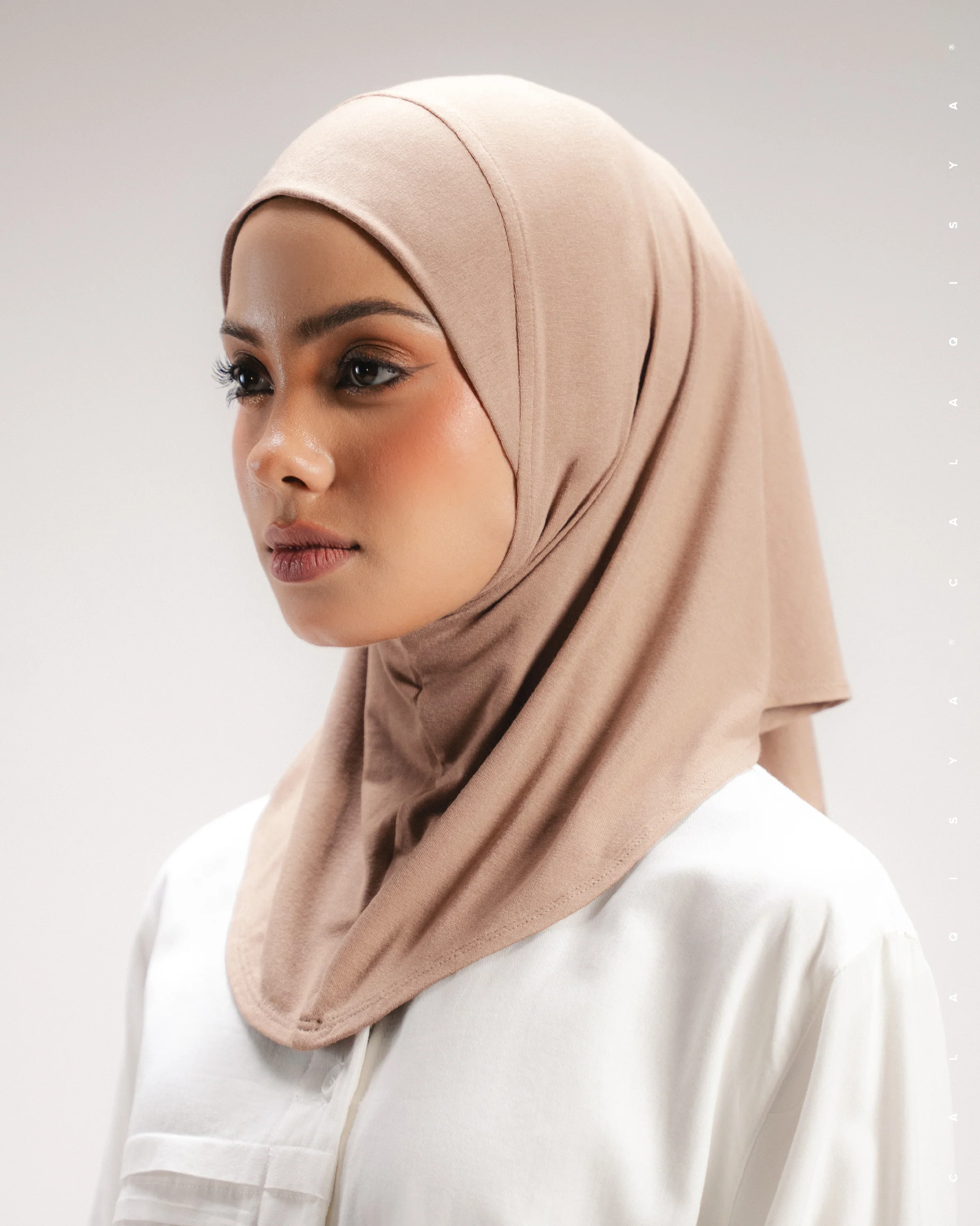 MINI UNDERSCARF (ODOURLESS) IN SPANISH VILLA - Image 2