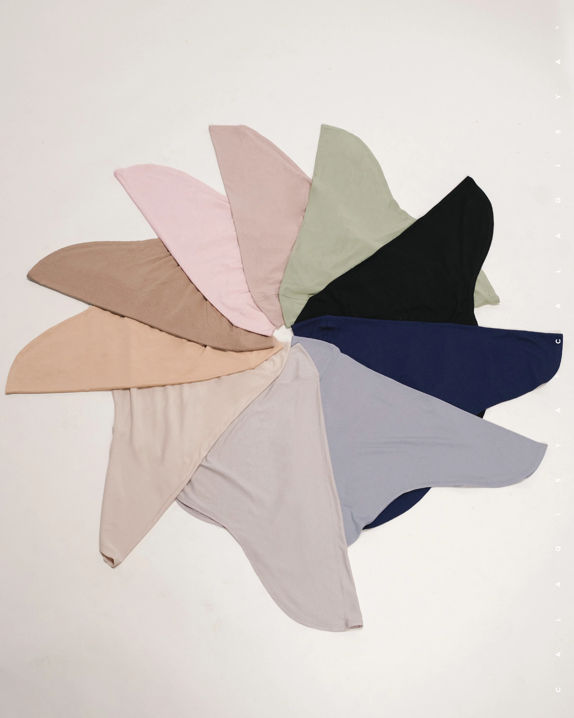 MINI UNDERSCARF (ODOURLESS) IN SPANISH VILLA - Image 4