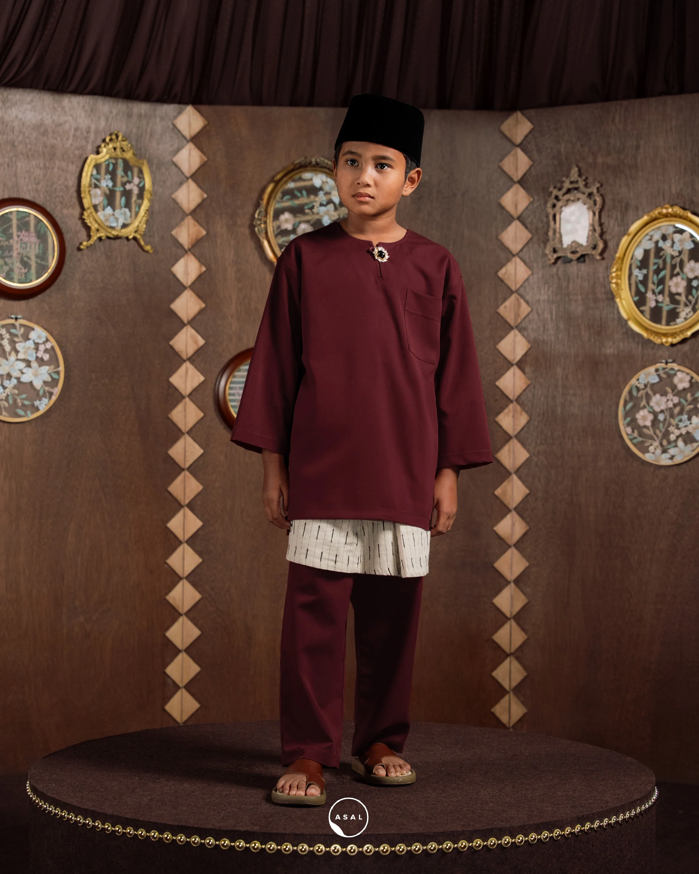 NARA KIDS IN TAWNY PORT