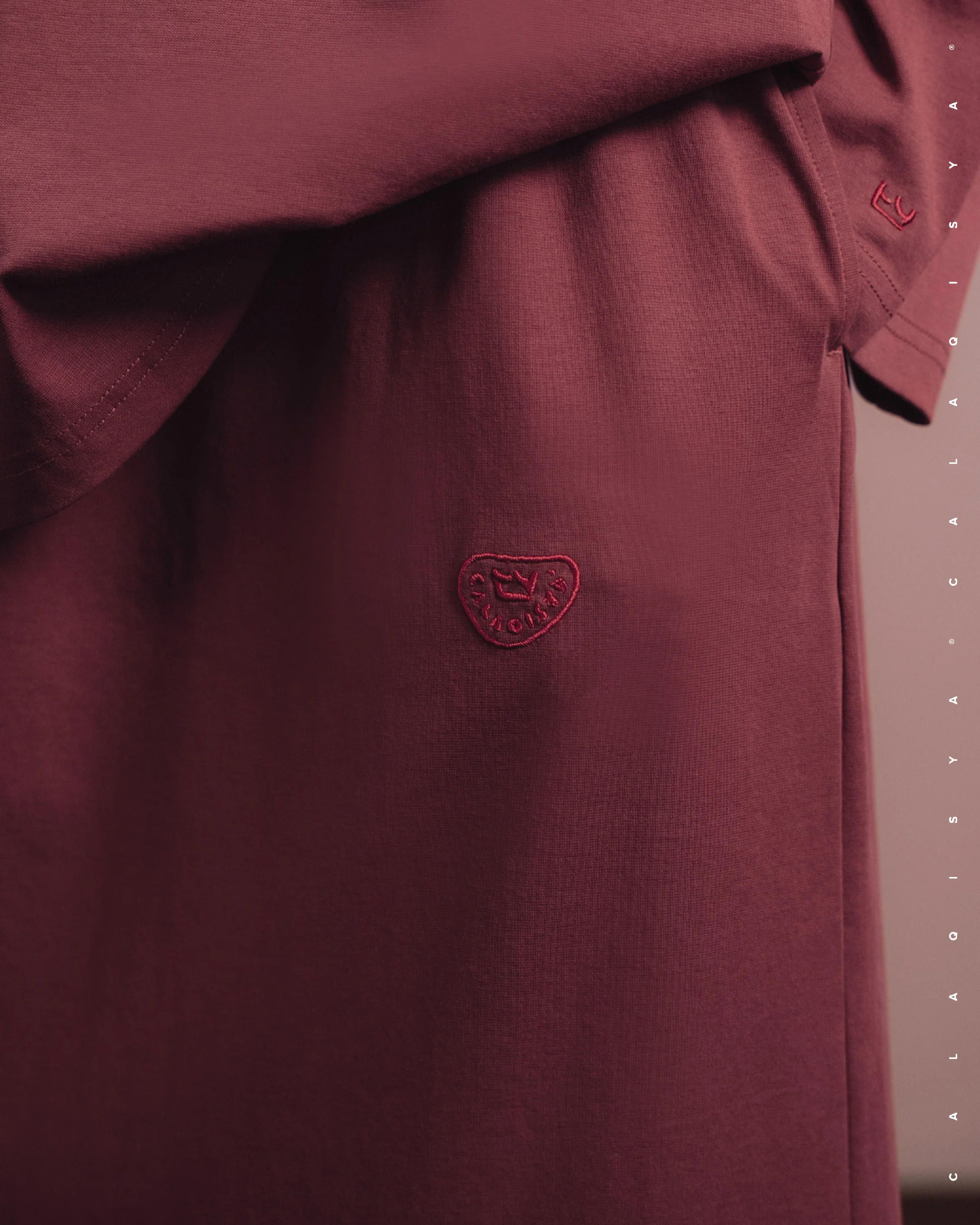 NIMBLE SKIRT IN OXBLOOD RED - Image 3