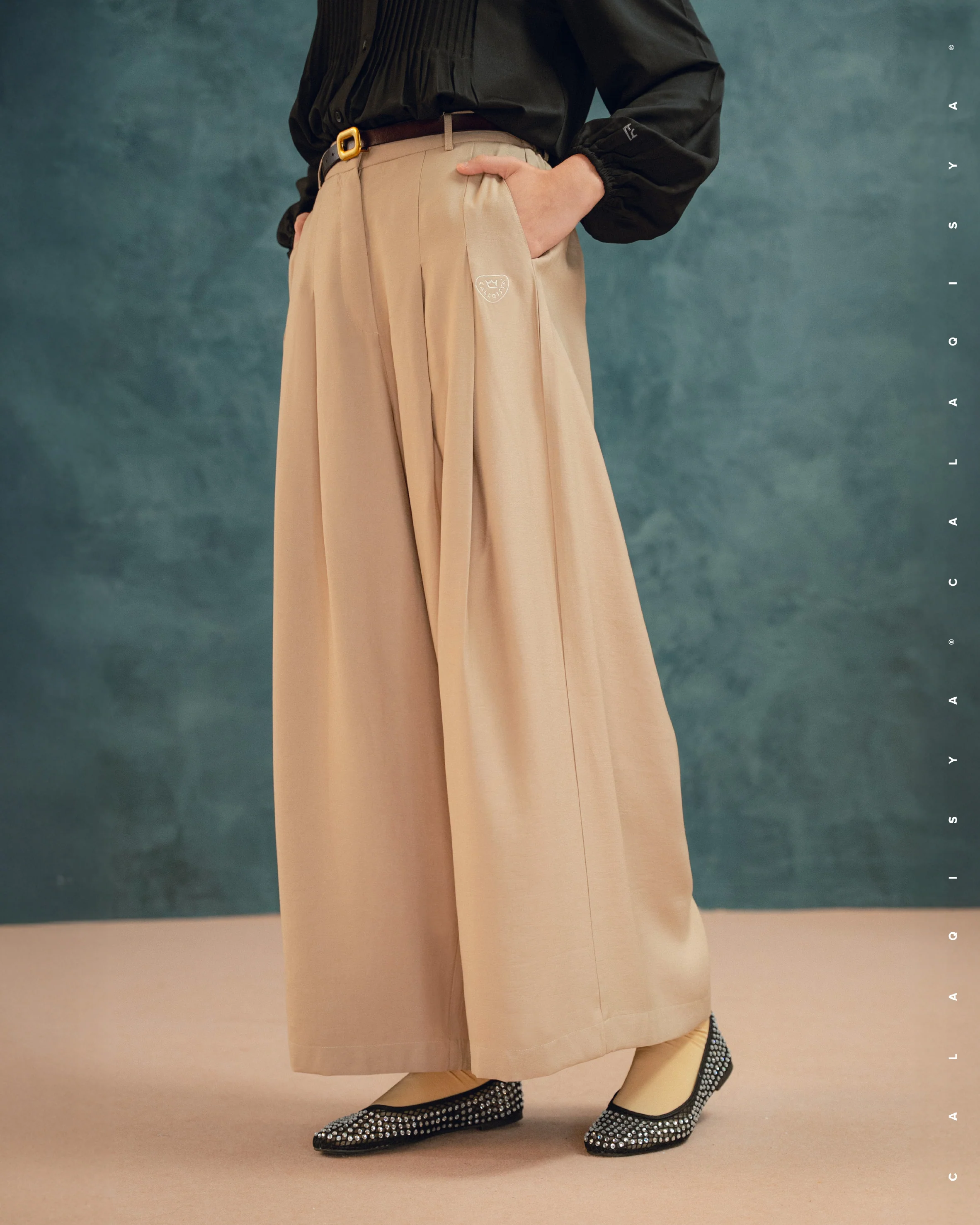 RAINFALL PANTS IN MELLOW BUFF