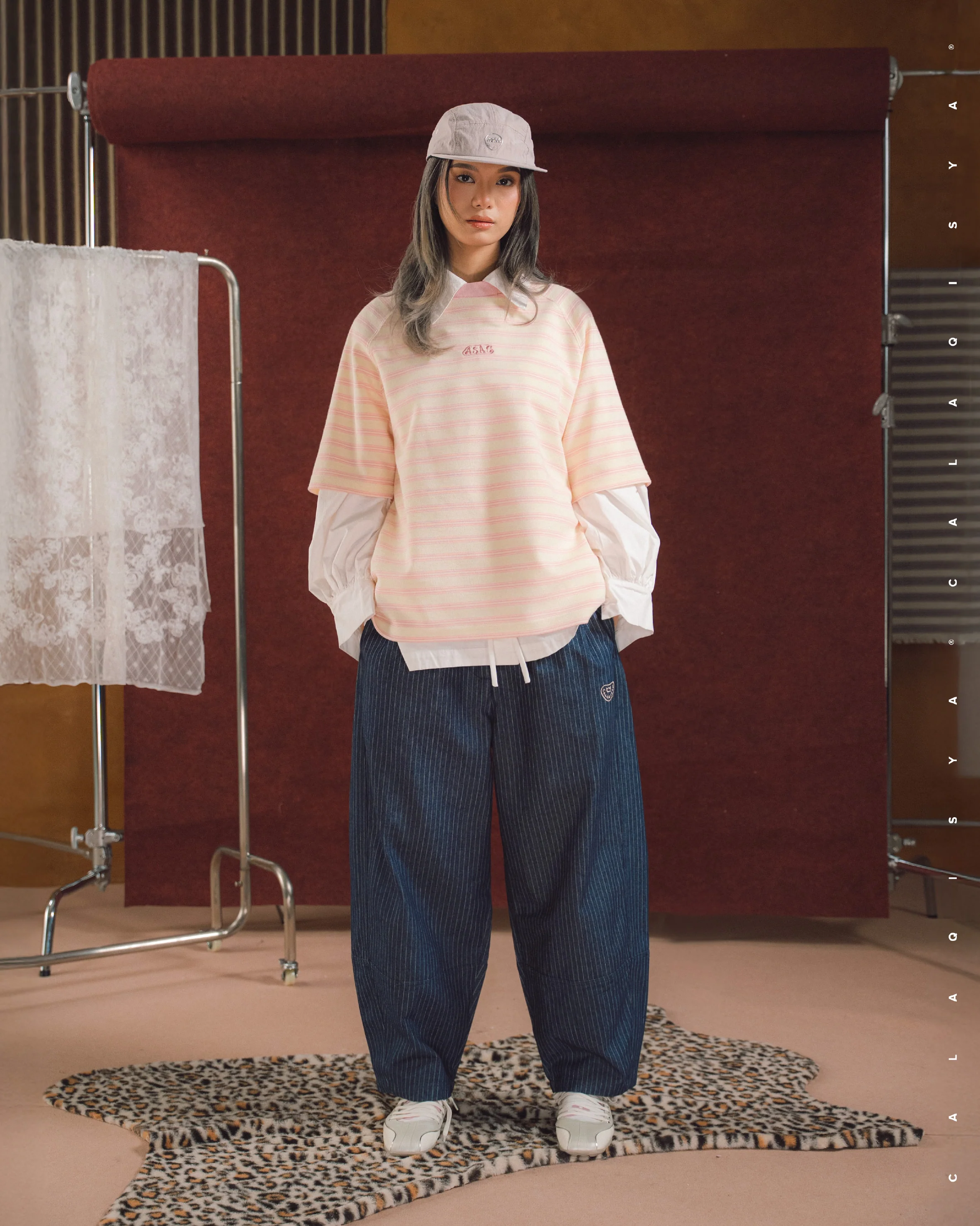 RANCH COCOON JEANS IN DARK BLUE DENIM - Image 2