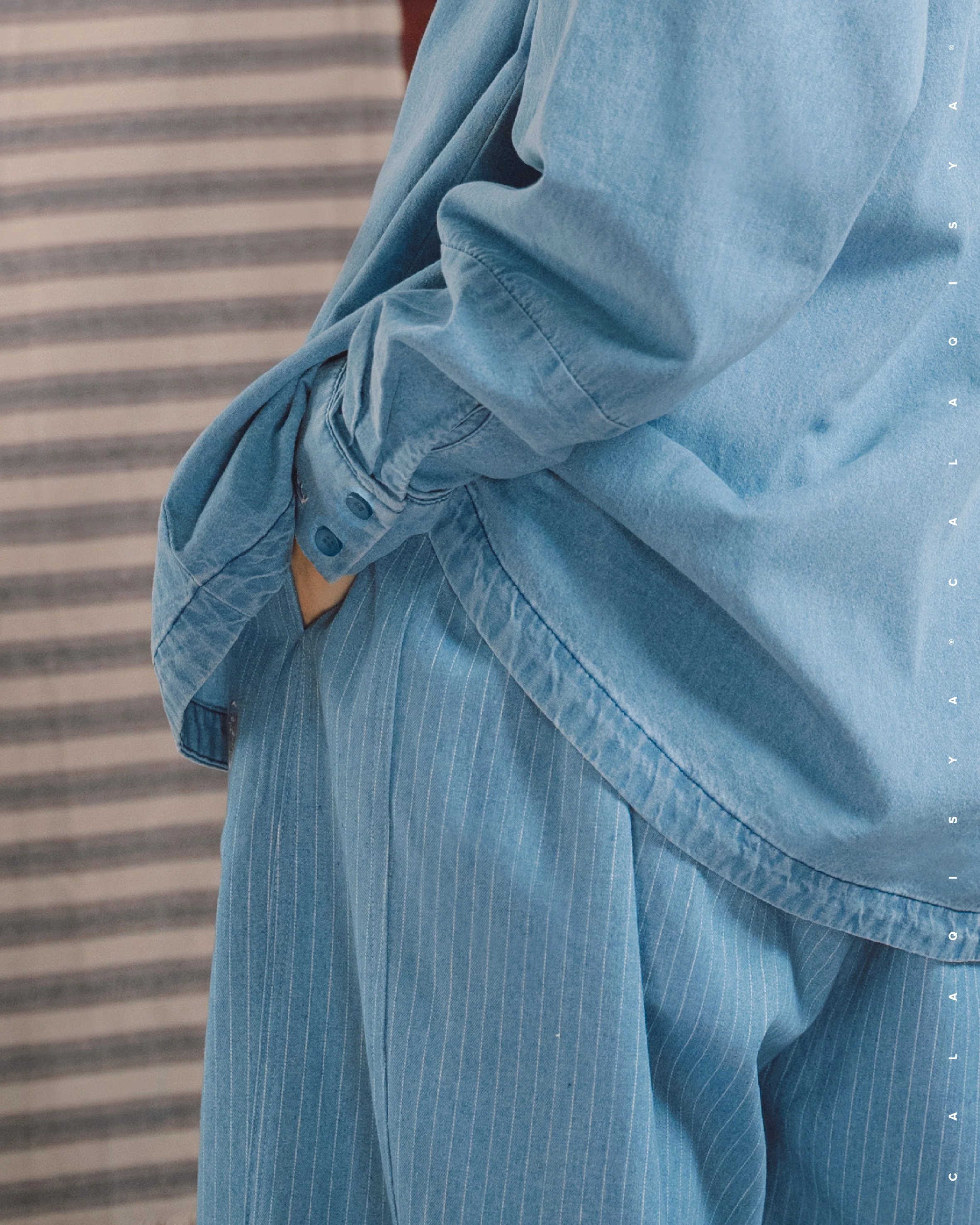 RANCH COCOON JEANS IN LIGHT BLUE DENIM - Image 2
