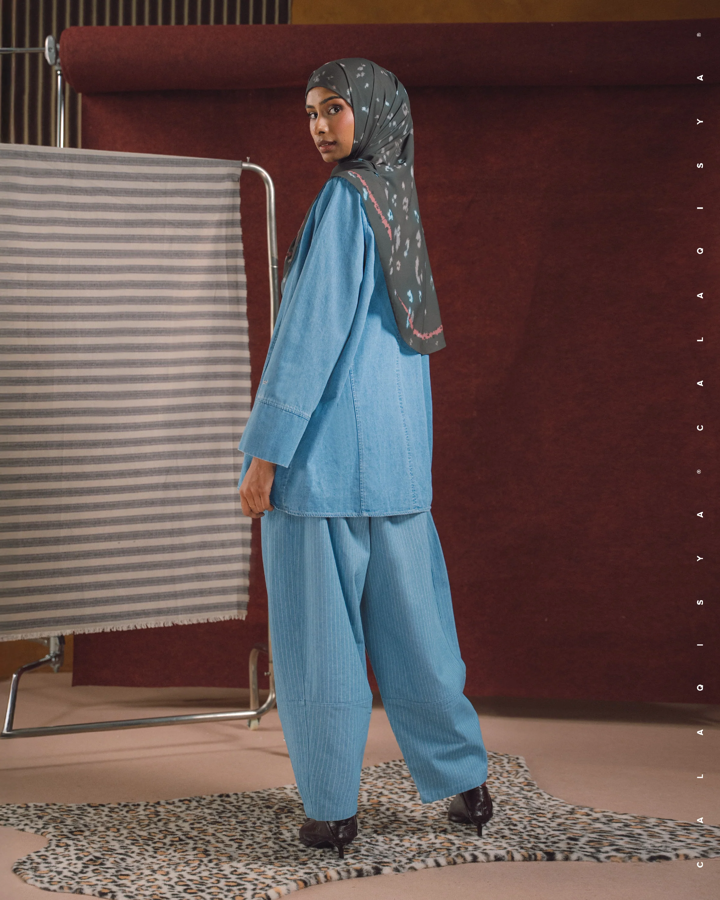 RANCH COCOON JEANS IN LIGHT BLUE DENIM - Image 3