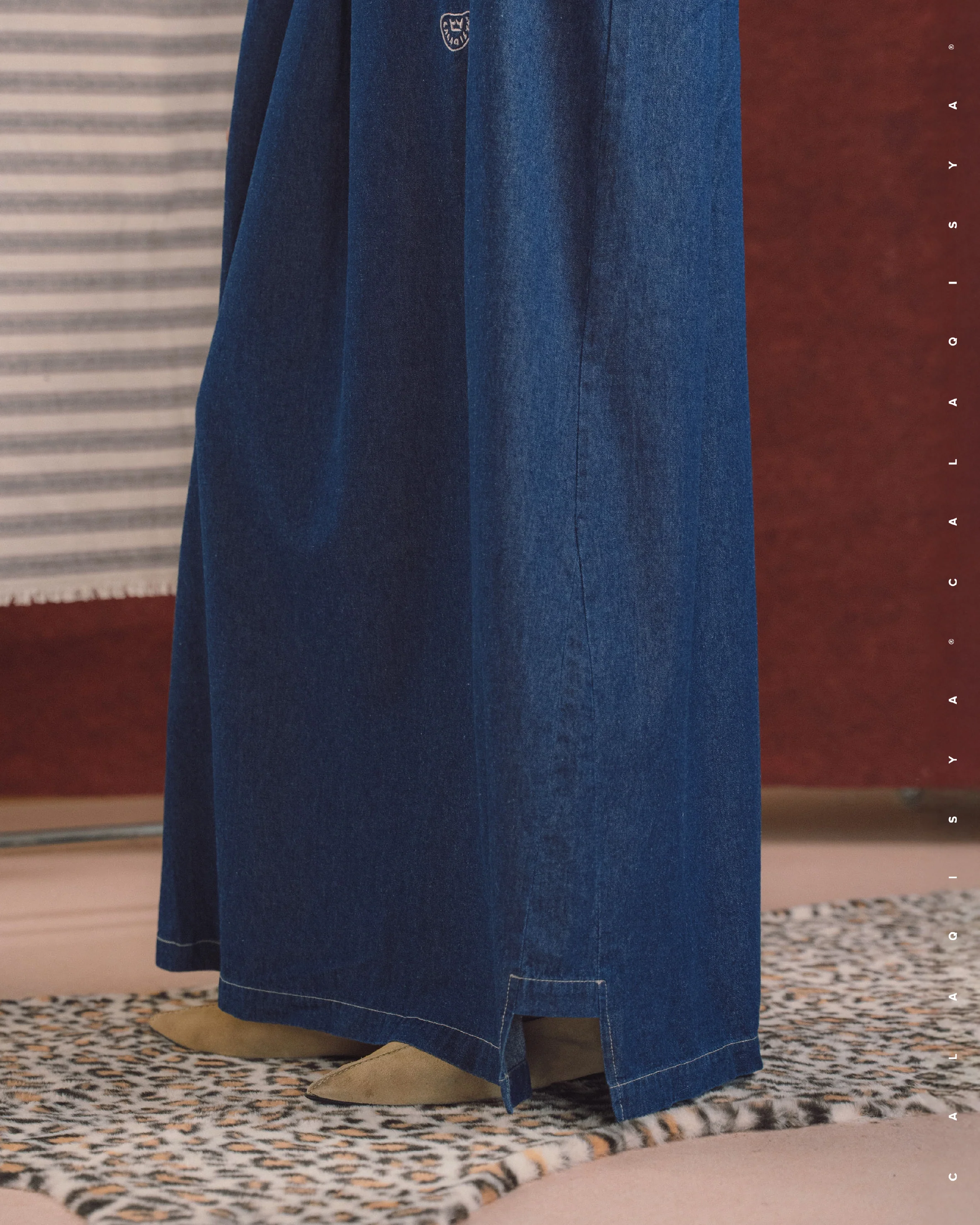 RANCH : MEADOW DRESS 2.0 IN DARK BLUE DENIM - Image 2