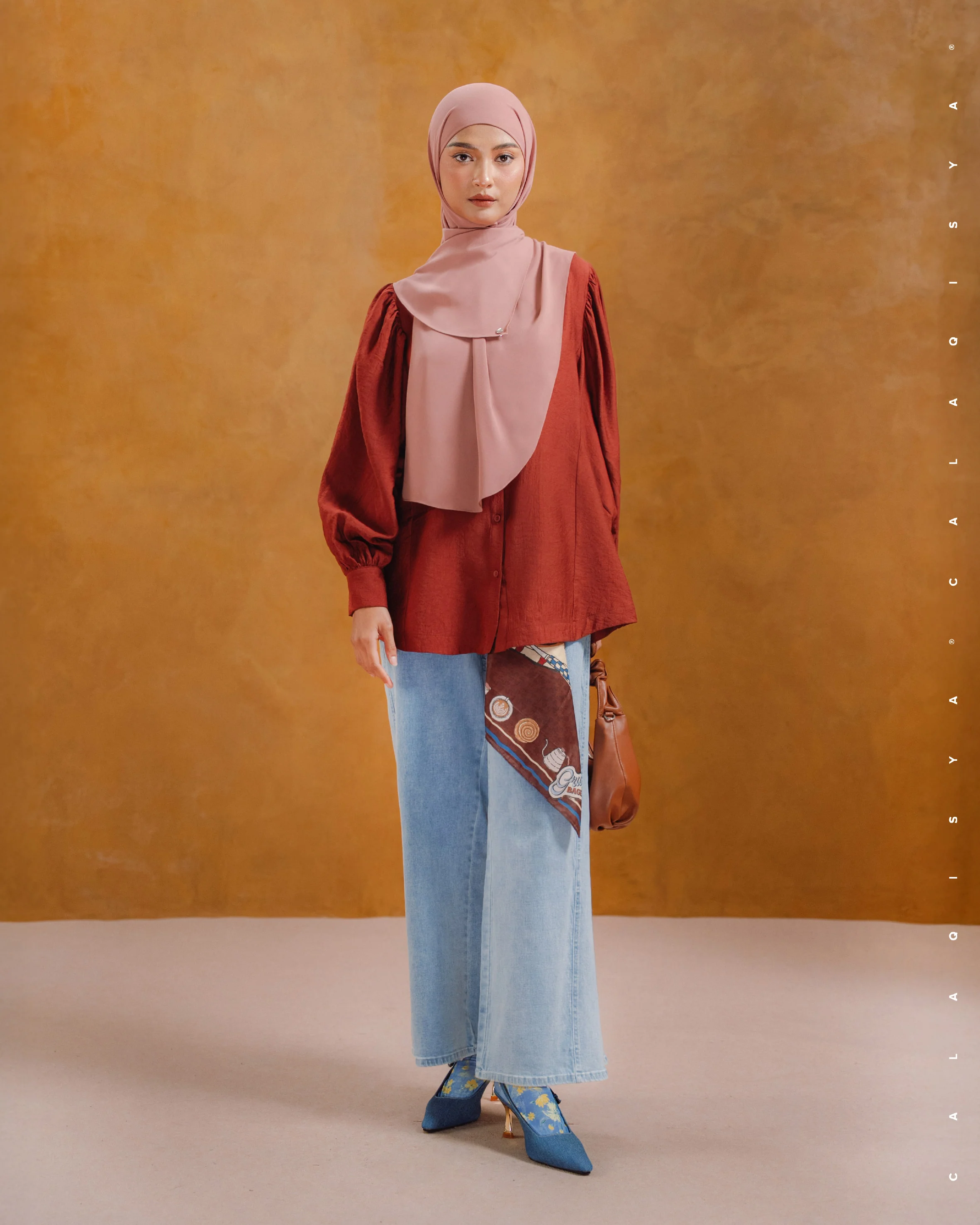 RESORT : GIRI BLOUSE 2.0 IN FIRED BRICK - Image 3