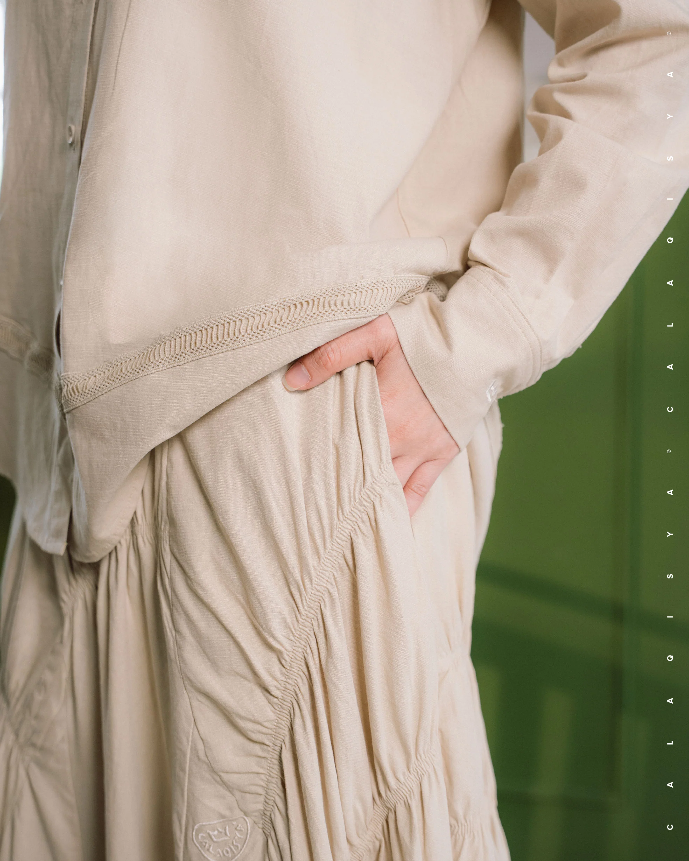 RESORT : RUYA GATHERED SKIRT 2.0 IN BISCOTTI - Image 3