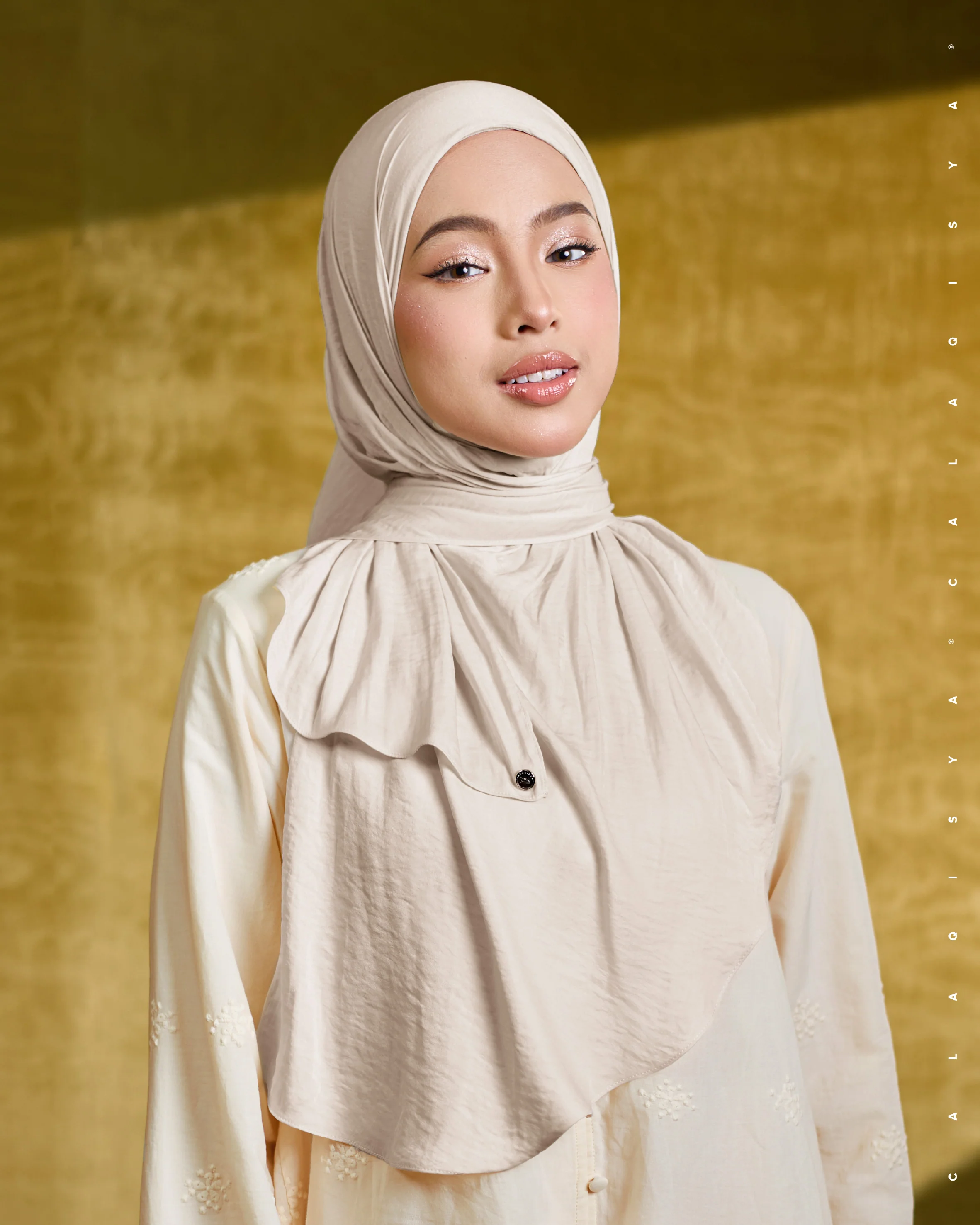 RIVER TIE BACK UNDERCHIN IN APRICOT ILLUSION