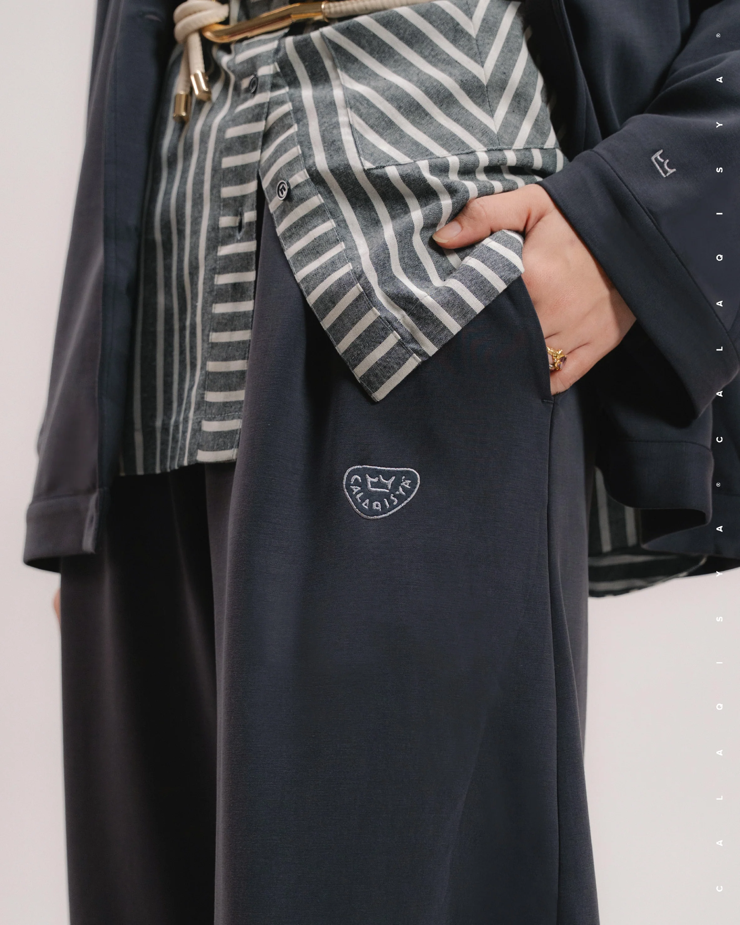 RUSH COCOON PANTS IN OBSIDIAN - Image 3