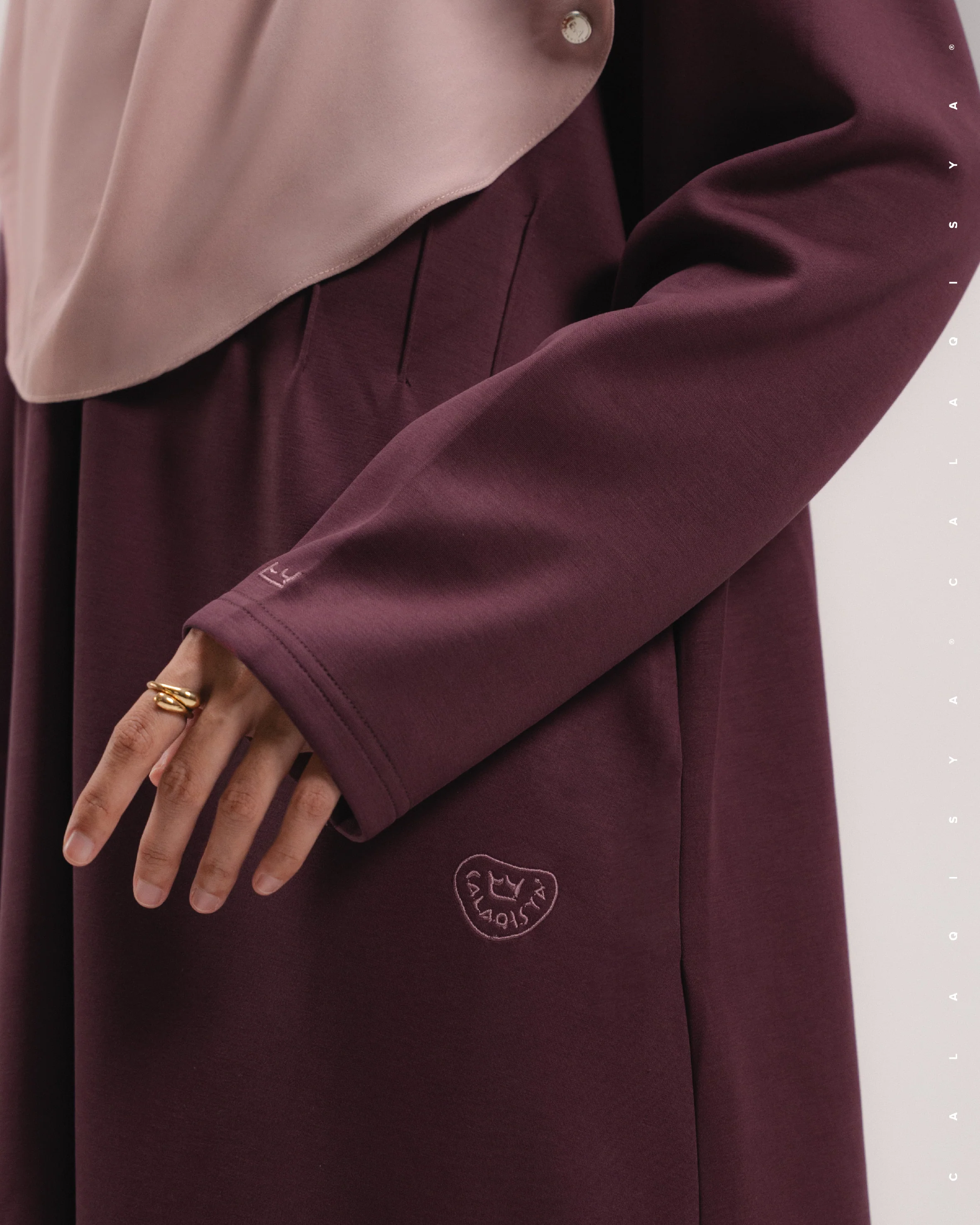 RUSH DOVE PINTUCK DRESS IN MAROON BANNER - Image 4