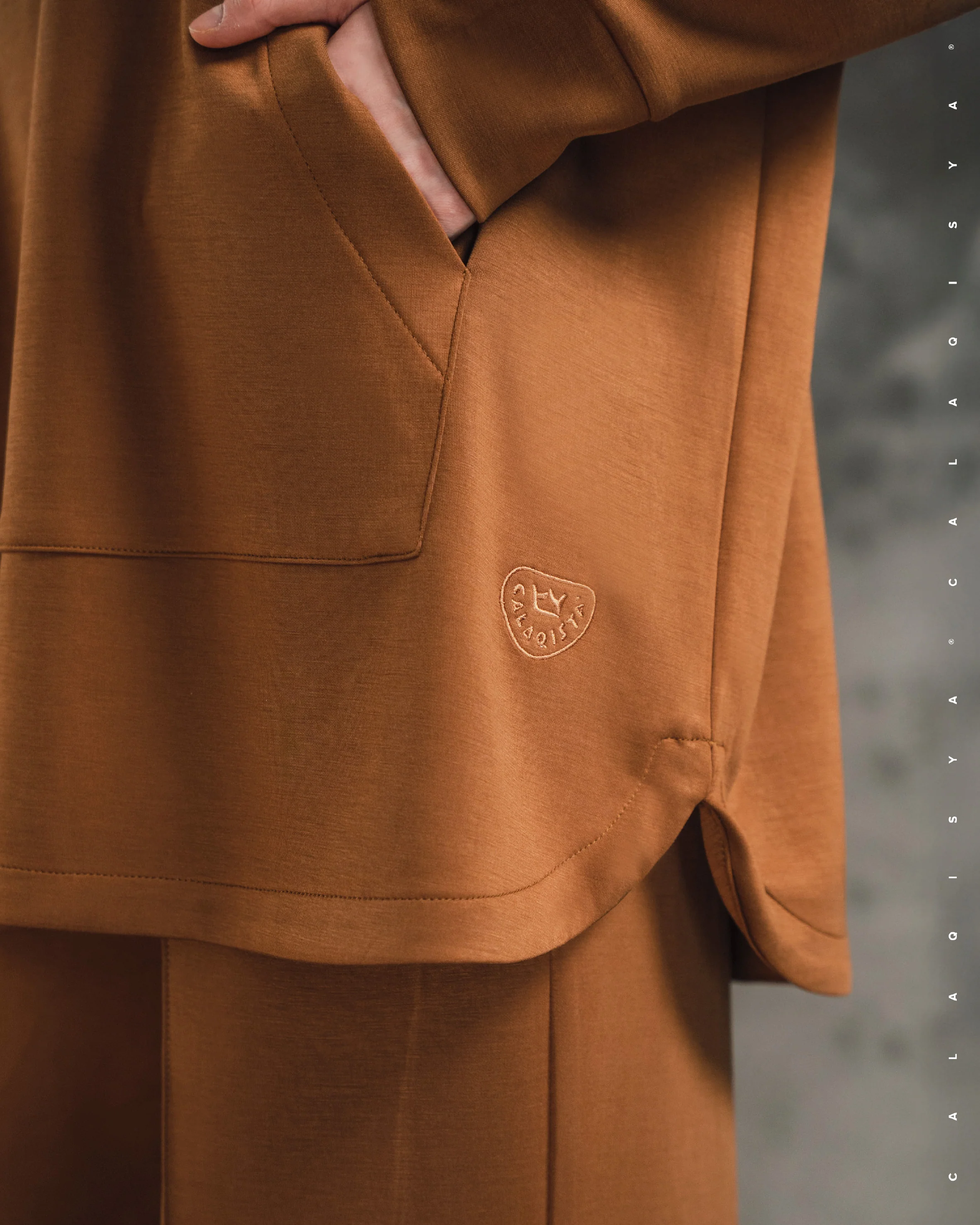RUSH HOMEBODY IN CAROB BROWN - Image 3