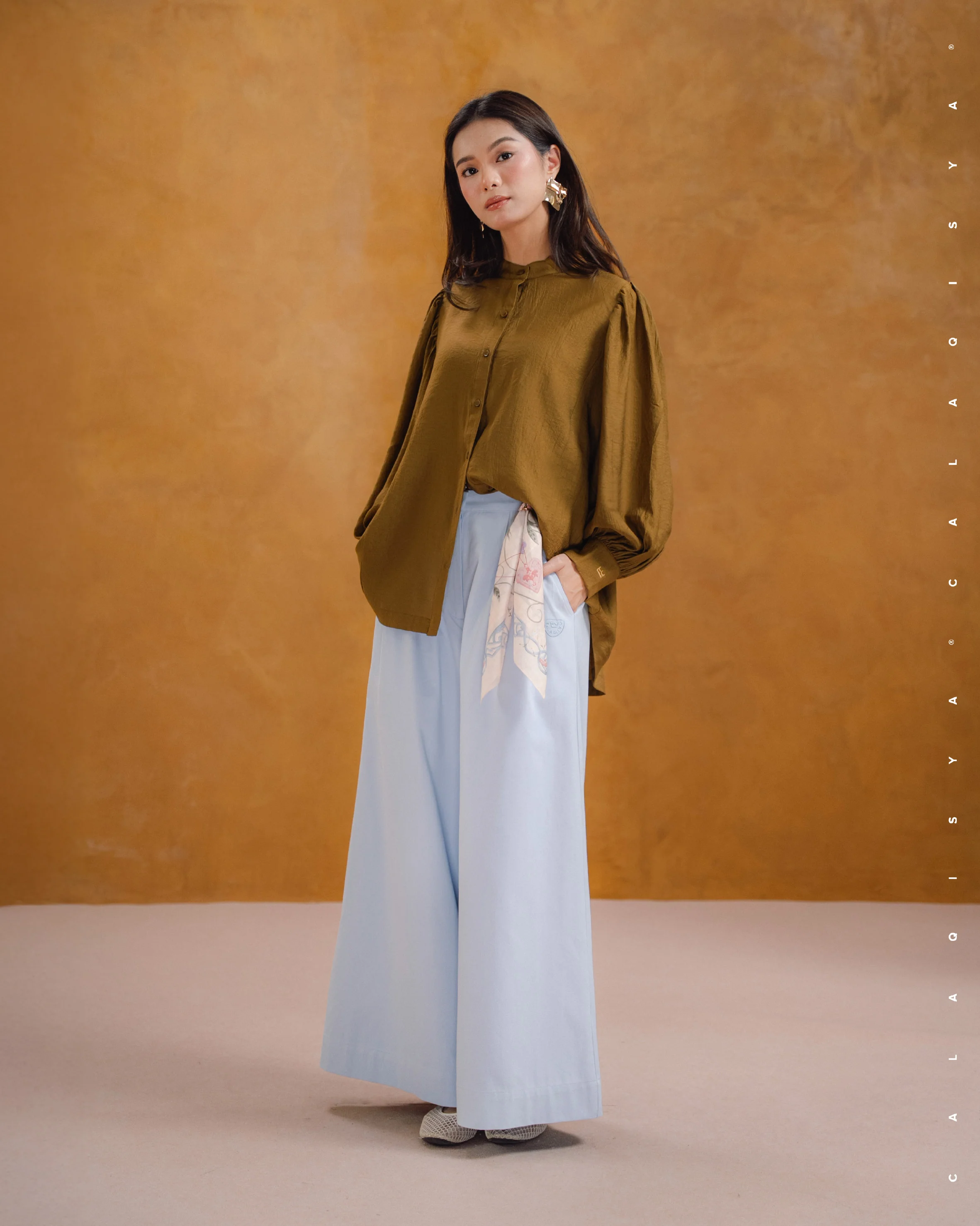 SORA FLARE PANTS IN ANCIENT WATER - Image 2