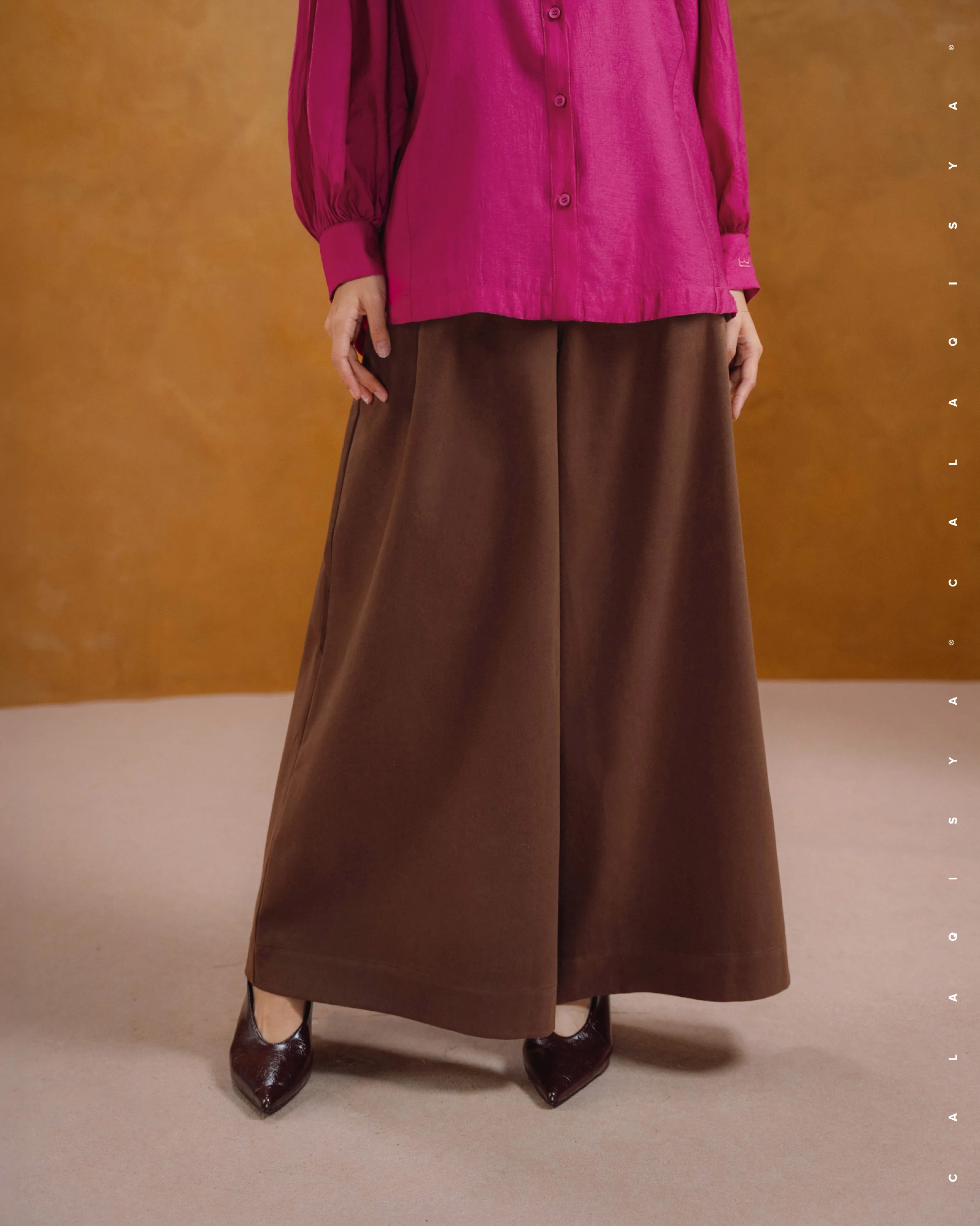 SORA FLARE PANTS IN CINNAMON - Image 2