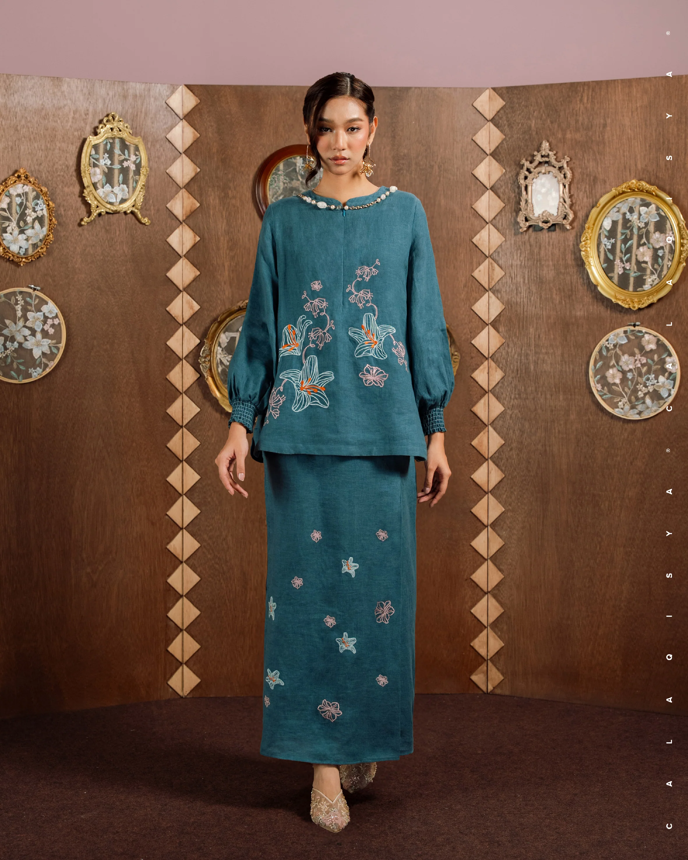SORAYA (100% LINEN) IN MAJOLICA BLUE