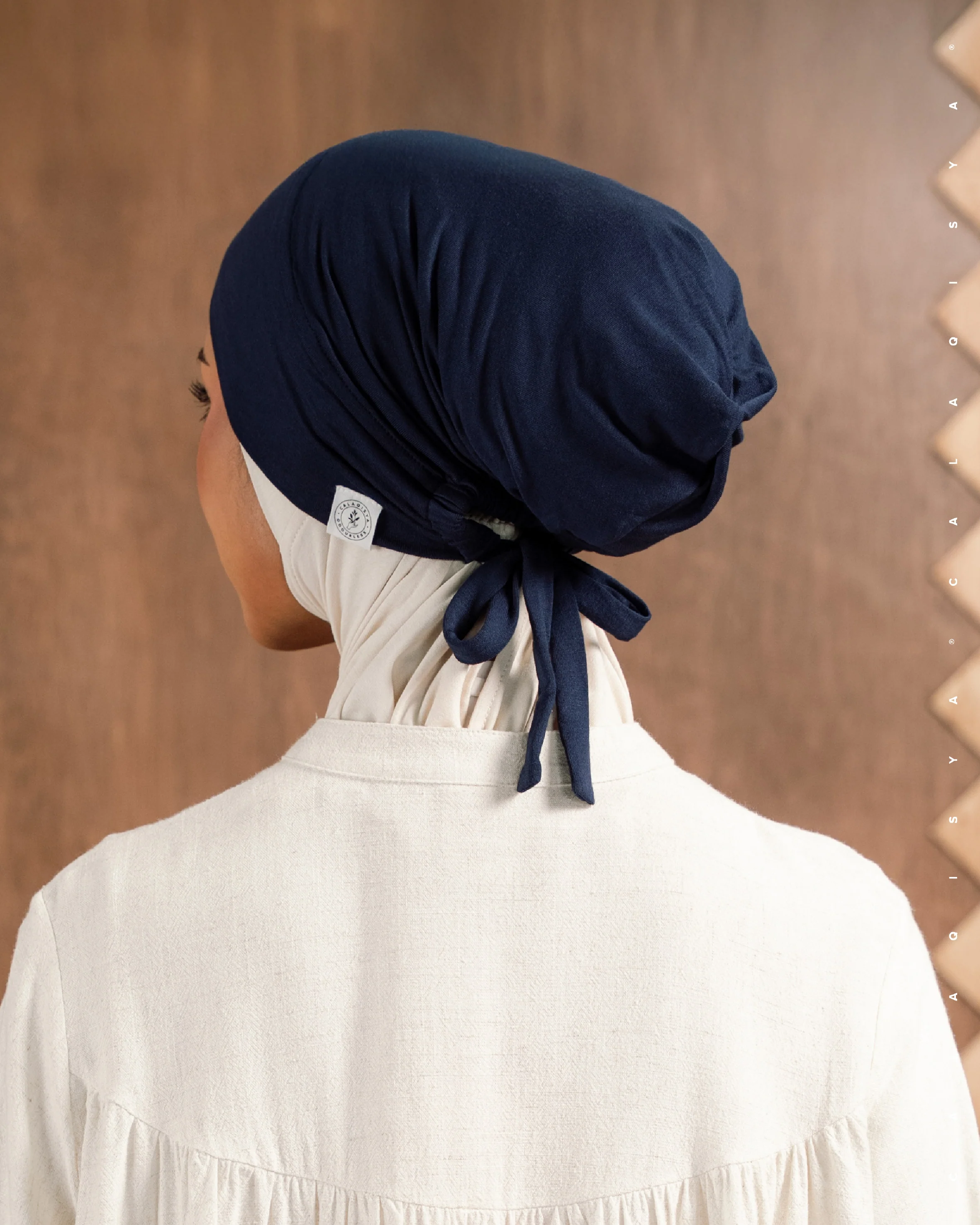 TIE BACK BONNET CAP IN NAVY BLUE (ODOURLESS)