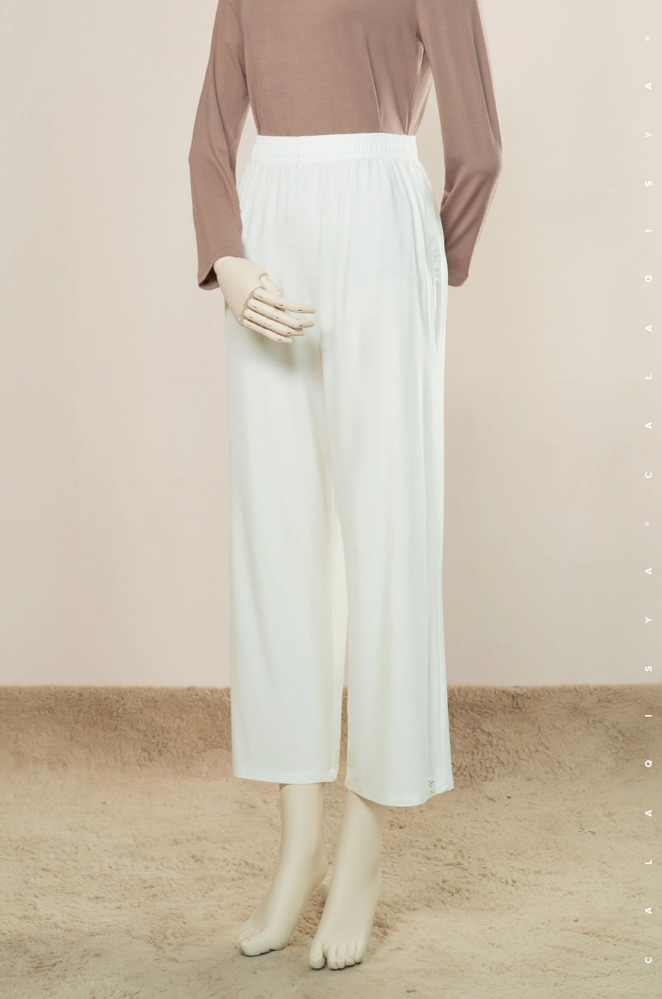 UNDERPANTS FLARE IN OFF WHITE