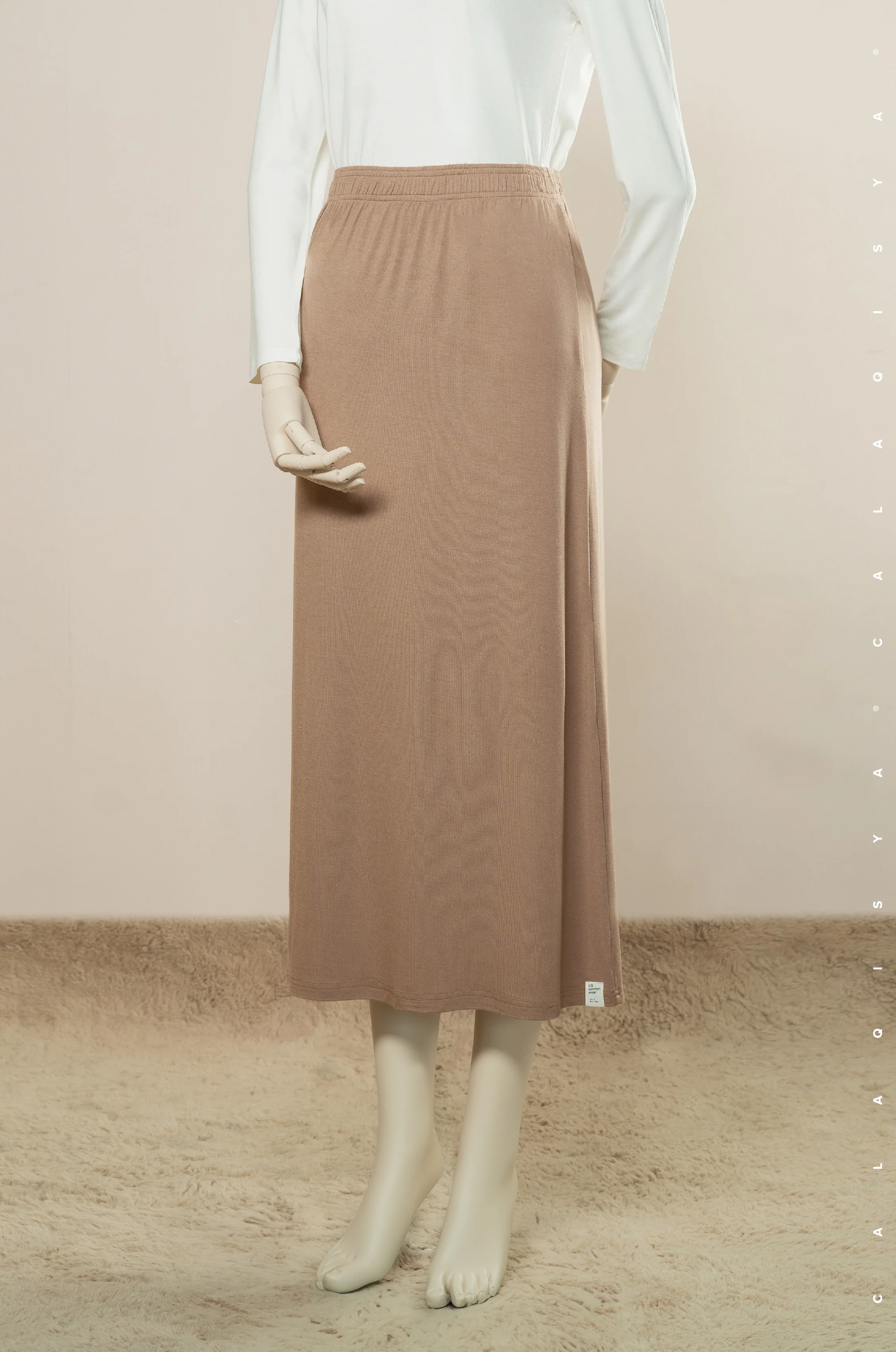 UNDERSKIRT IN WARM TAUPE